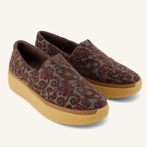 Toms Adelaide Floral Espadrilles Embroidered 8 Excel Used Cond Flowers Support